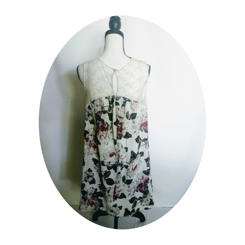 Sold Umgee Boho Sleeveless A-Line Floral Mini D… - Picture 7 of 8